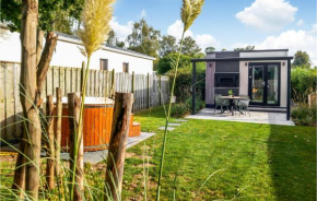 Gorgeous Home In Heinkenszand With Wifi